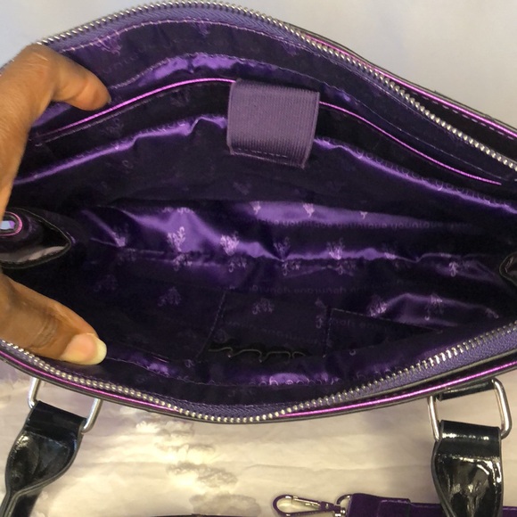 YOUNIQUE shiny purple metallic cosmetic make up representative tote bag. - Picture 5 of 11